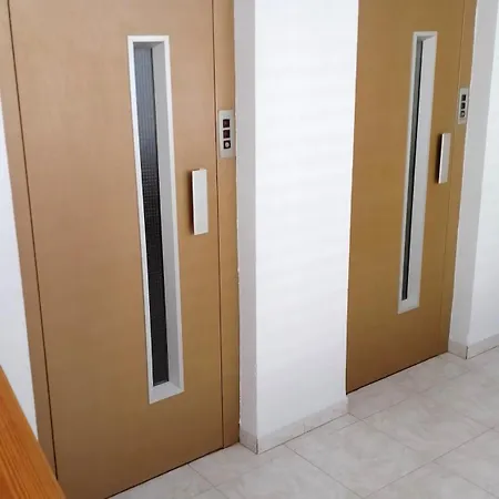 Van-dyck, Esc-4, 6-24 Pk 18 Apartman *