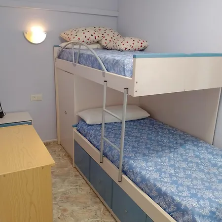 Van-dyck, Esc-4, 6-24 Pk 18 Apartman *