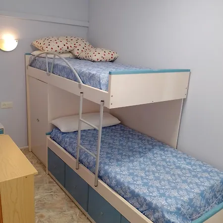 Van-dyck, Esc-4, 6-24 Pk 18 Apartman *